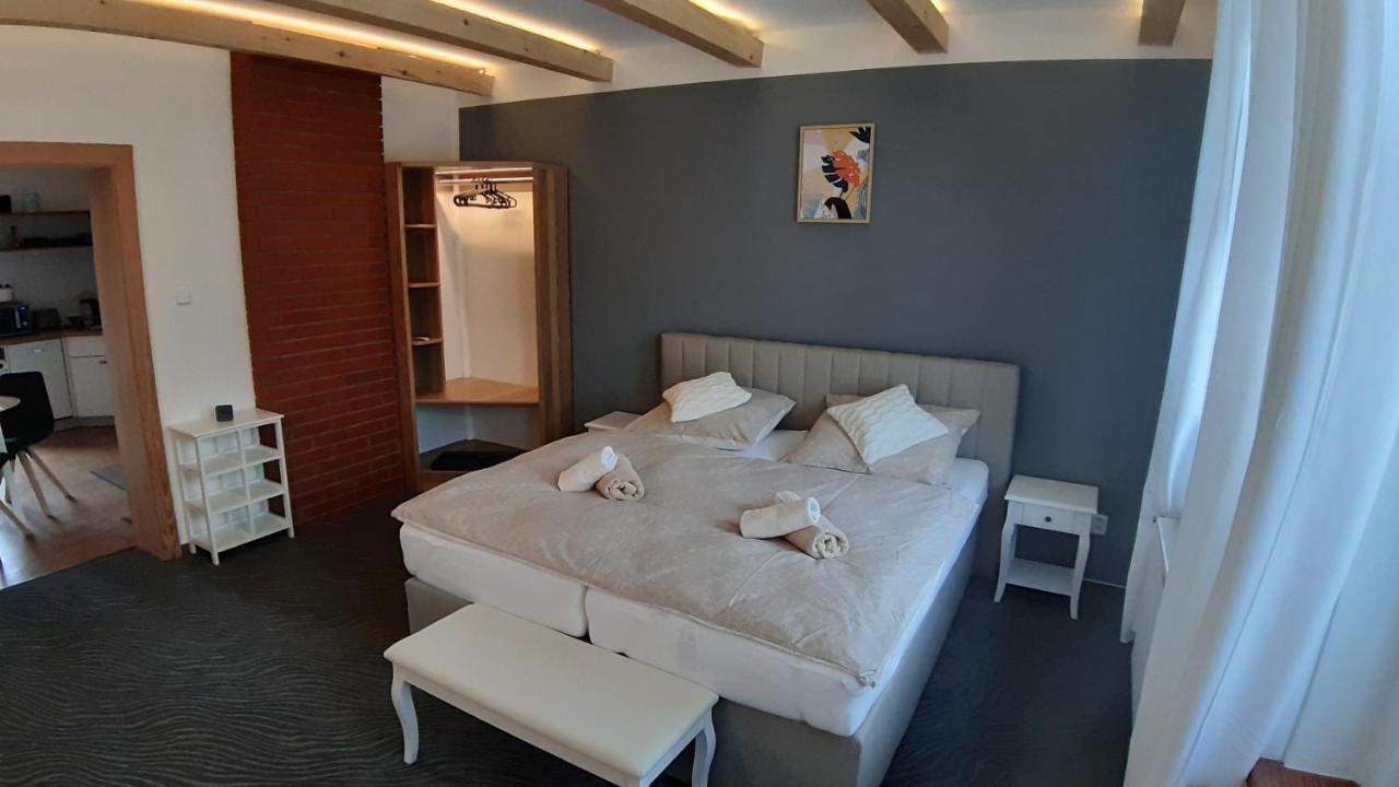 Three Apartment Františkovy Lázně Dış mekan fotoğraf