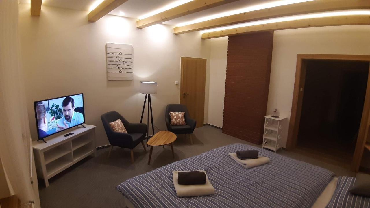 Three Apartment Františkovy Lázně Dış mekan fotoğraf
