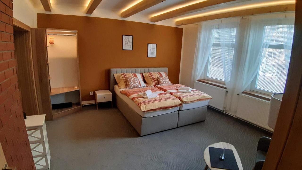 Three Apartment Františkovy Lázně Dış mekan fotoğraf